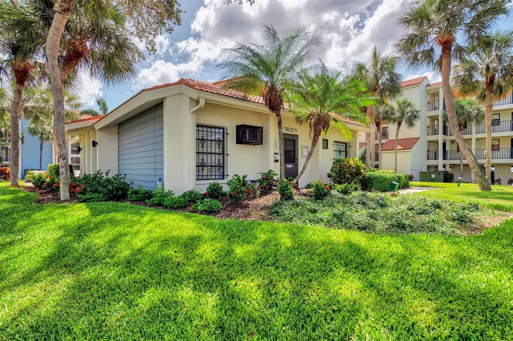 1551 Beach Road Englewood FL 34223