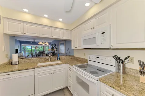 1551 Beach Road Englewood FL 34223