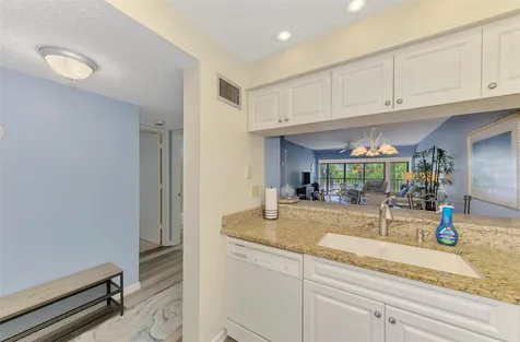 1551 Beach Road Englewood FL 34223
