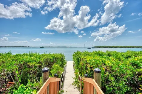 1551 Beach Road Englewood FL 34223