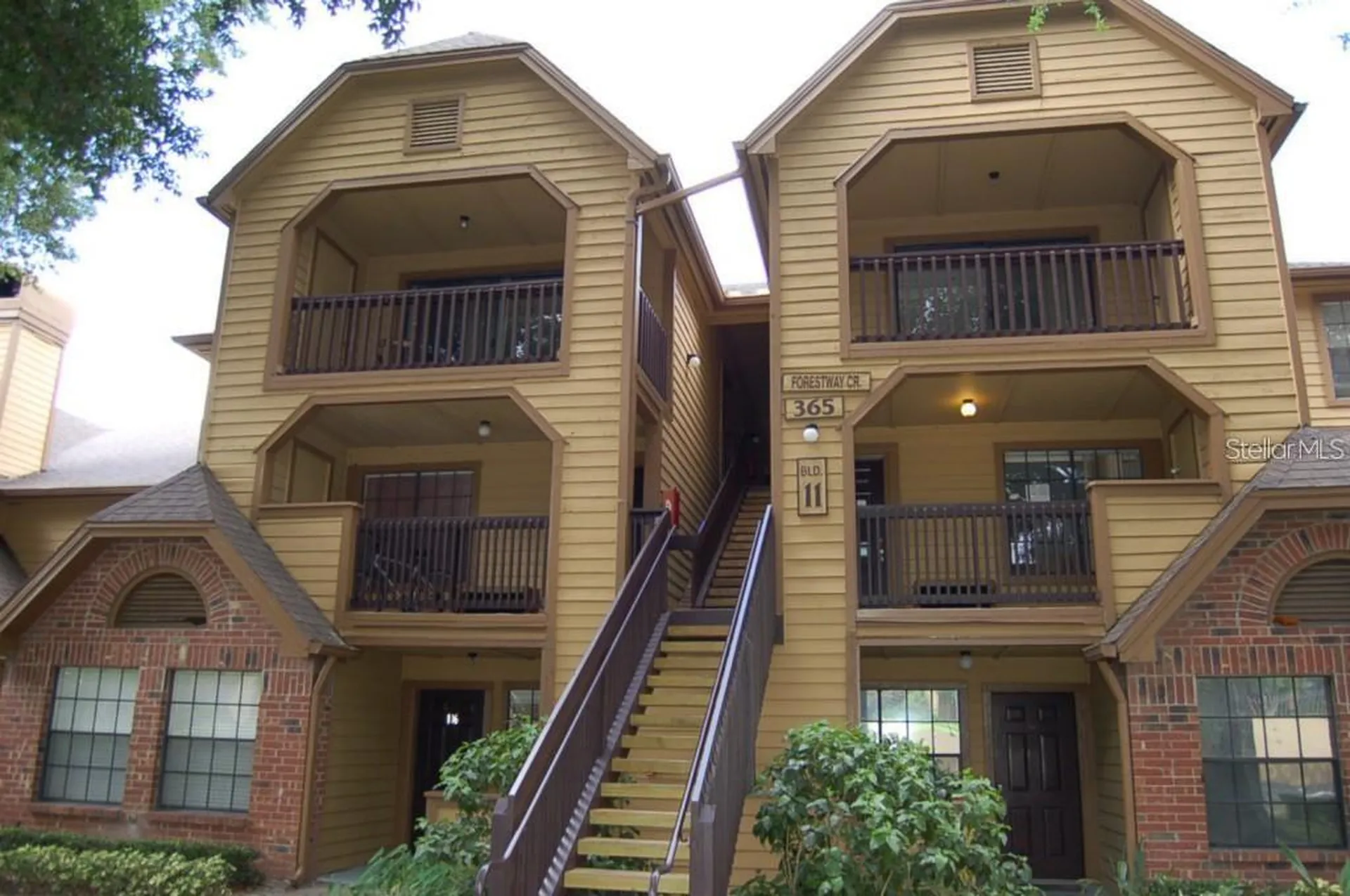 365 Forestway Circle Altamonte Springs FL 32701