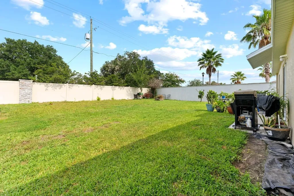 3622 Kearsney Abbey Circle Dover FL 33527