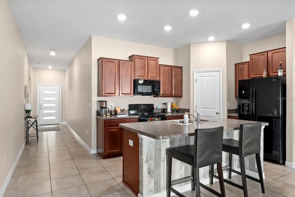 3622 Kearsney Abbey Circle Dover FL 33527