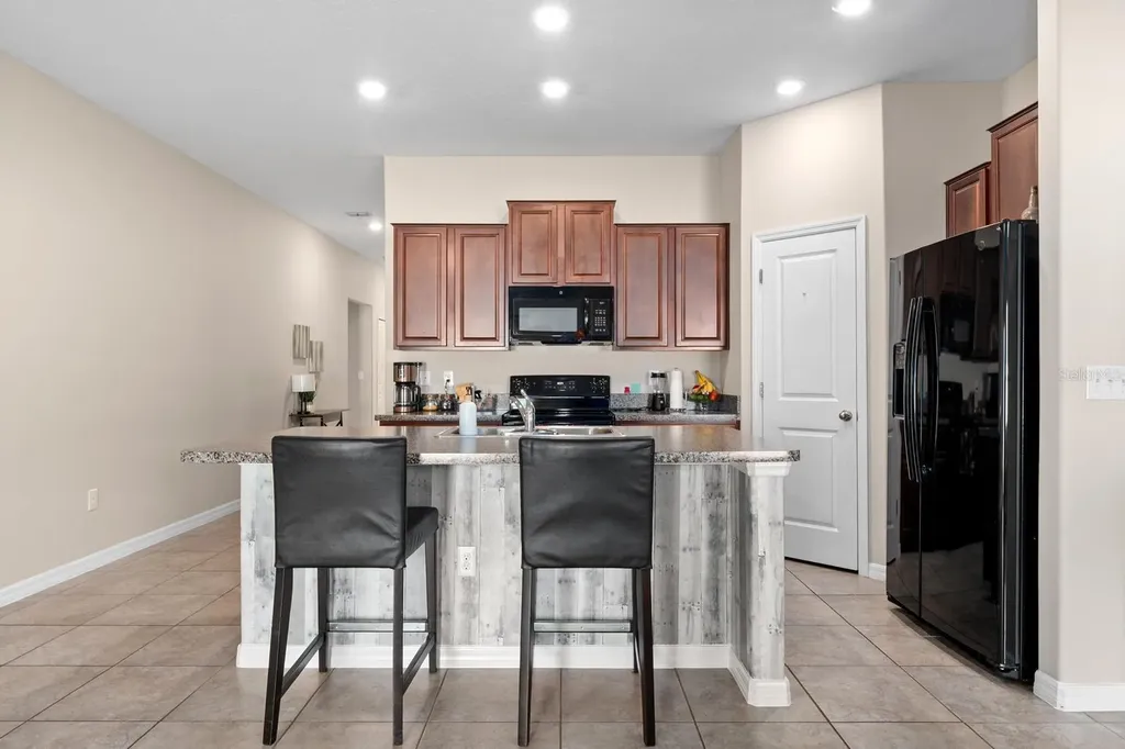 3622 Kearsney Abbey Circle Dover FL 33527