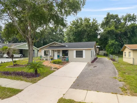 1015 W Montrose Street Clermont FL 34711
