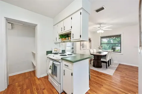 1015 W Montrose Street Clermont FL 34711
