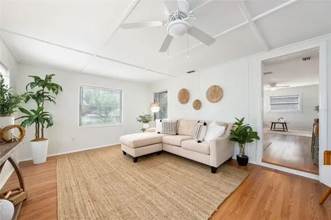 1015 W Montrose Street Clermont FL 34711