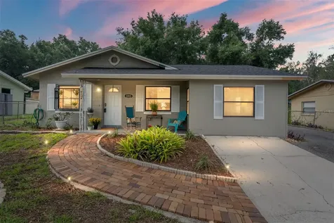 1015 W Montrose Street Clermont FL 34711