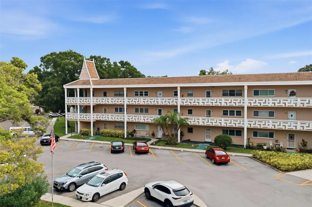 2435 Sumatran Way Clearwater FL 33763