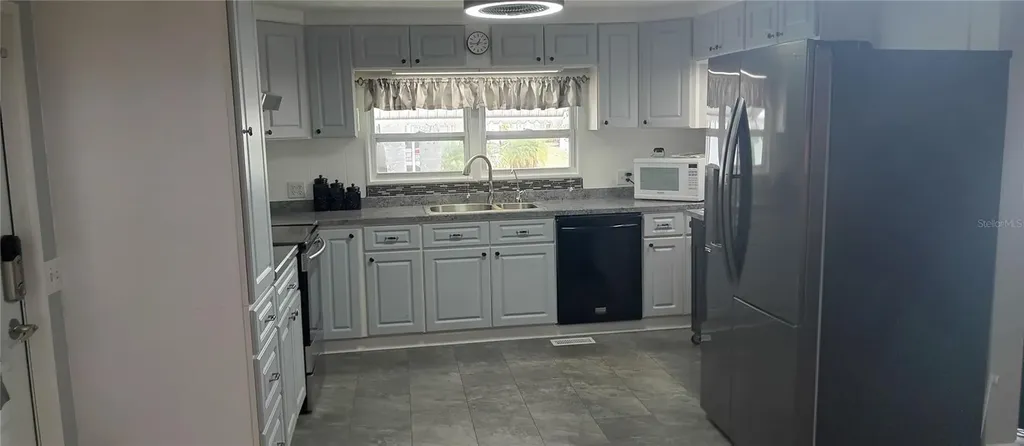 313 Danube Circle Bradenton FL 34207