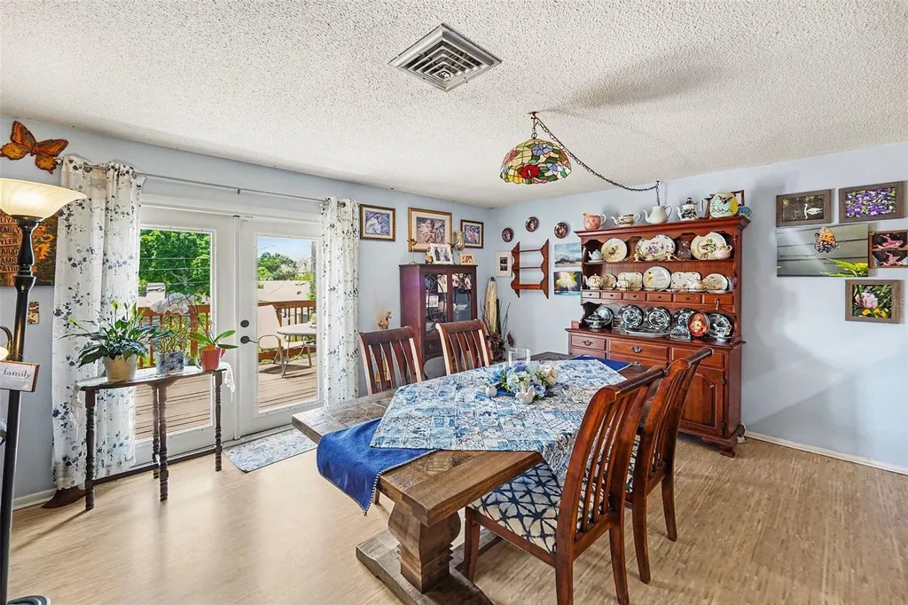 1842 Michigan Avenue NE St Petersburg FL 33703