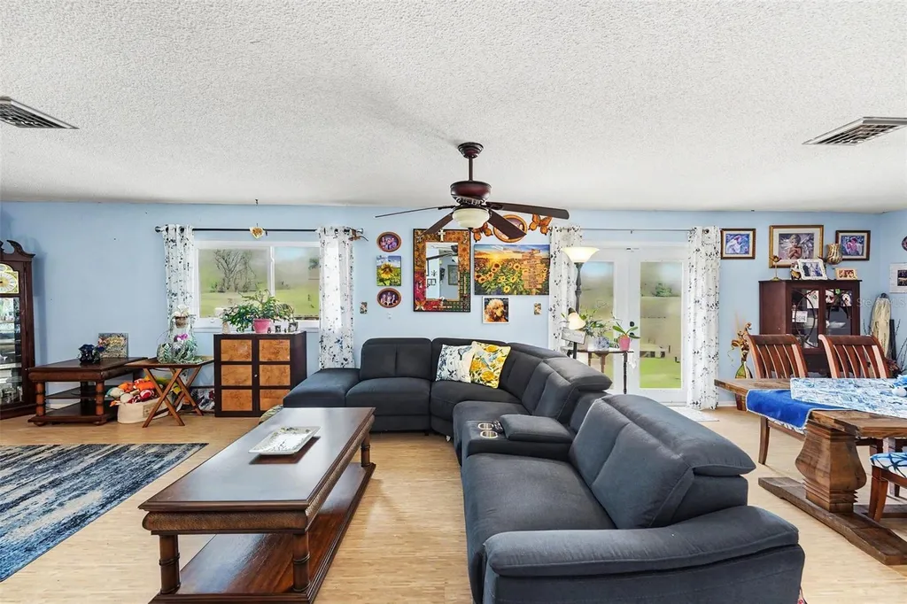 1842 Michigan Avenue NE St Petersburg FL 33703
