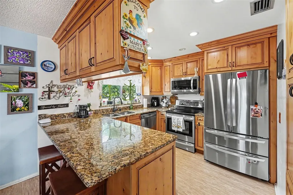 1842 Michigan Avenue NE St Petersburg FL 33703