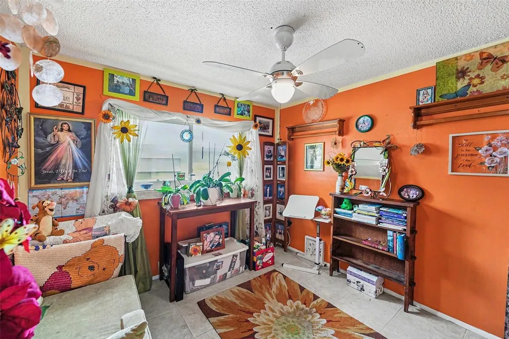 1842 Michigan Avenue NE St Petersburg FL 33703