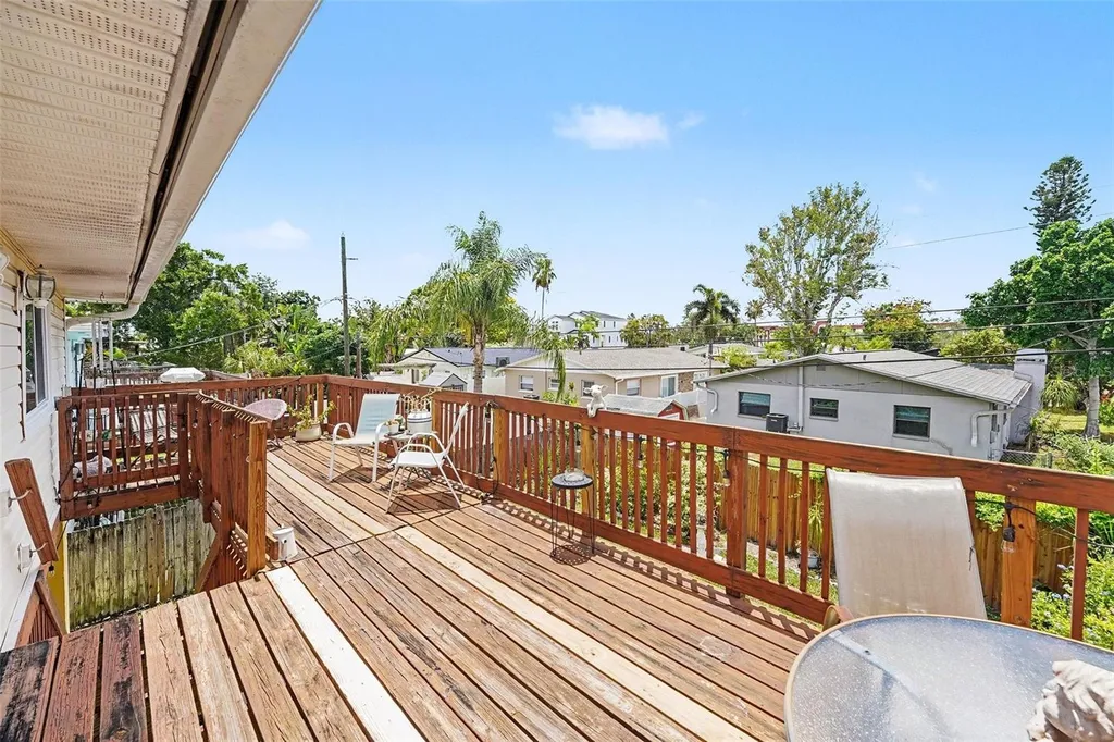 1842 Michigan Avenue NE St Petersburg FL 33703