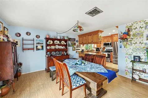 1842 Michigan Avenue NE St Petersburg FL 33703