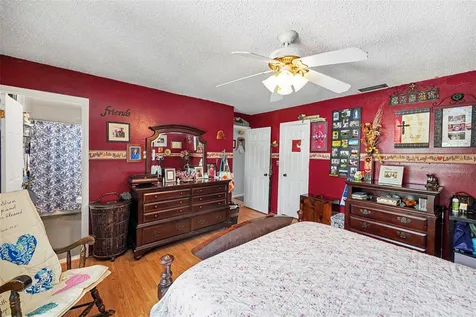 1842 Michigan Avenue NE St Petersburg FL 33703