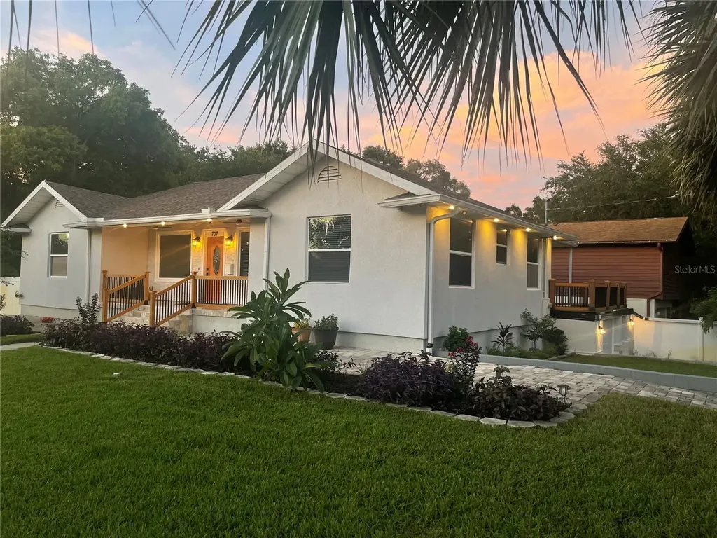707 N Glenwood Avenue Clearwater FL 33755