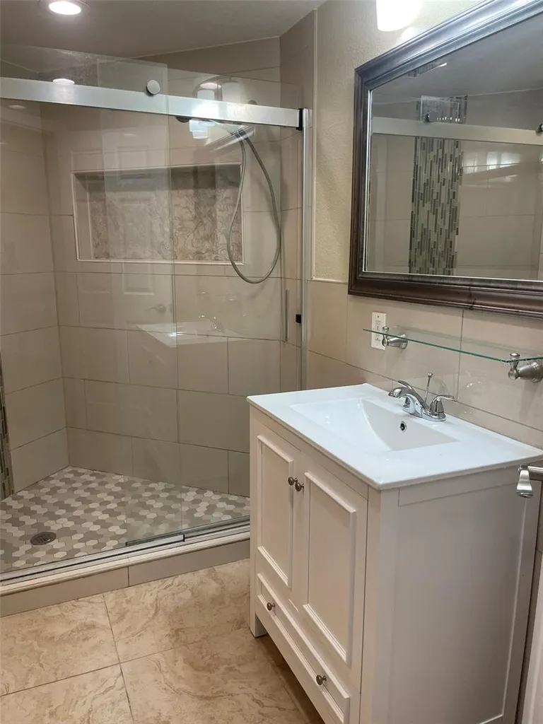 707 N Glenwood Avenue Clearwater FL 33755