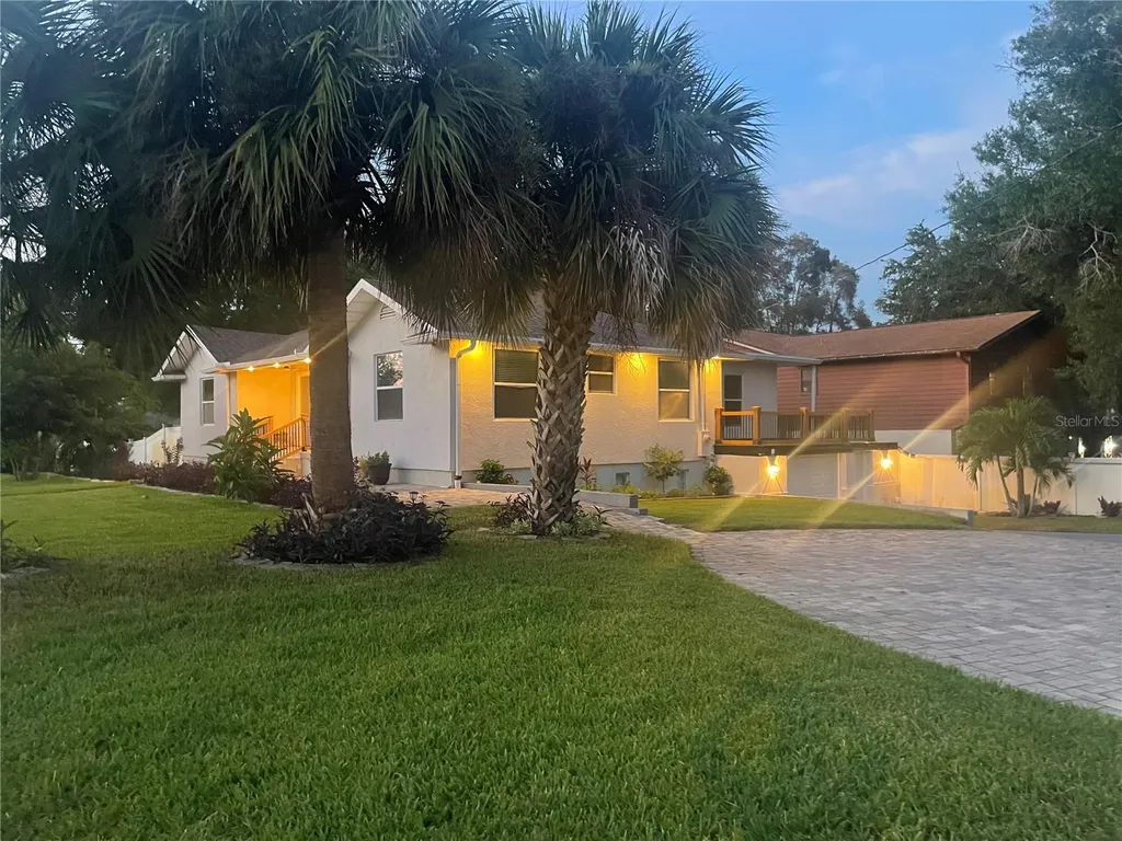 707 N Glenwood Avenue Clearwater FL 33755
