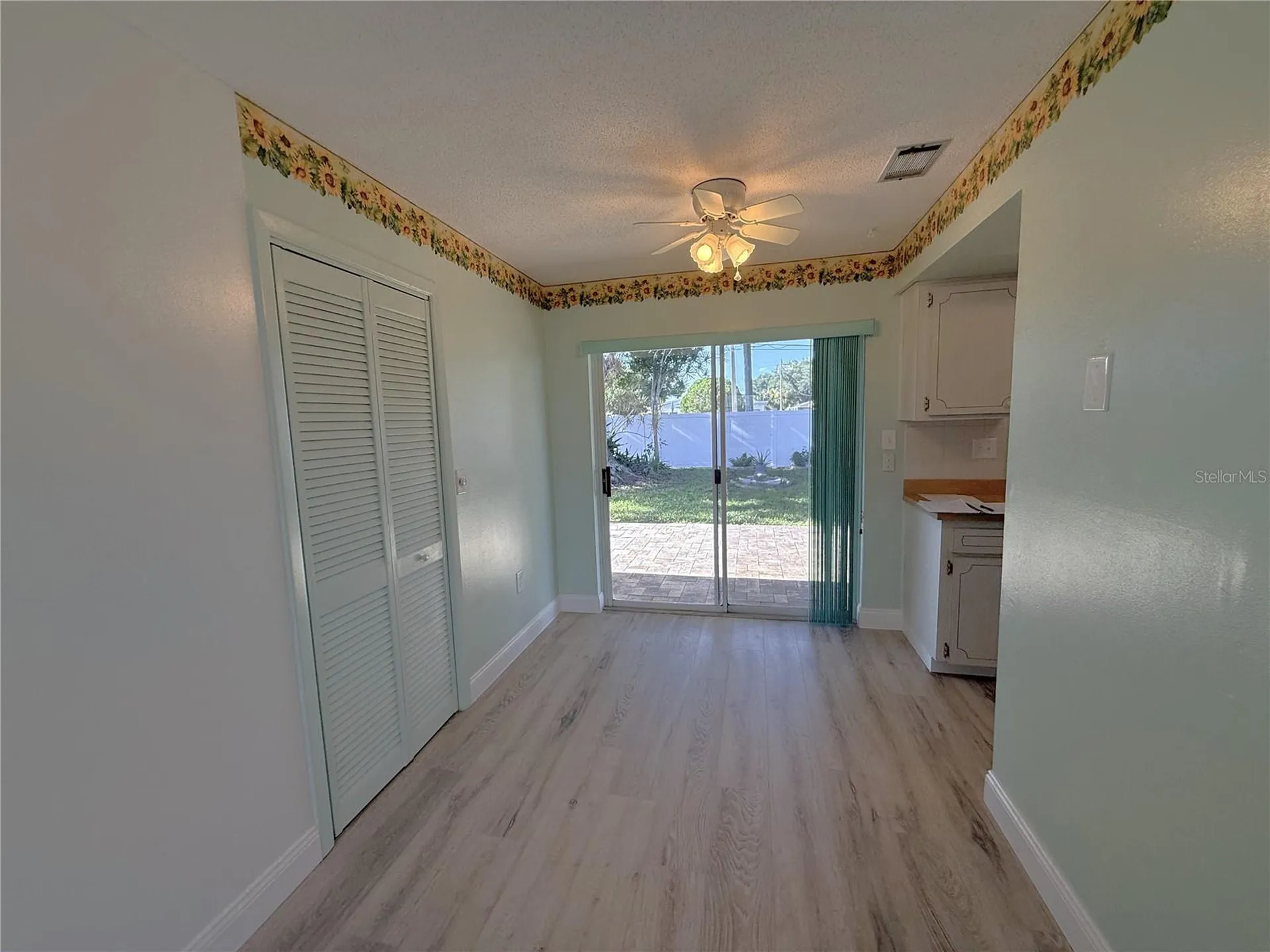 5420 Palm Crest Court N Pinellas Park FL 33782