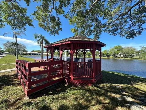5420 Palm Crest Court N Pinellas Park FL 33782
