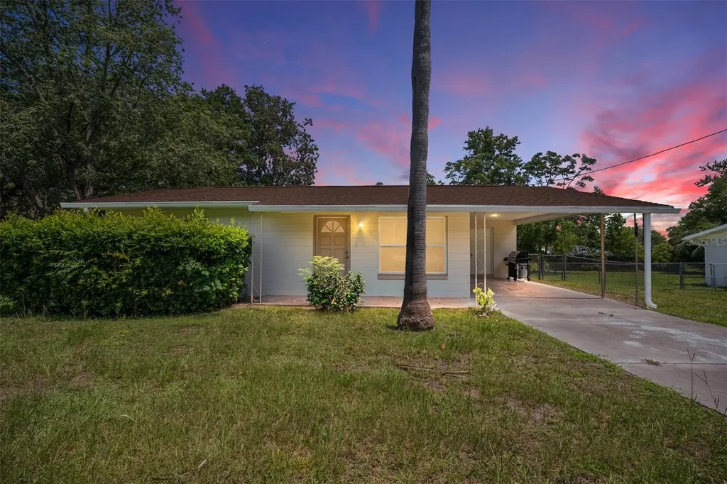 21545 SW Honeysuckle Street Dunnellon FL 34431