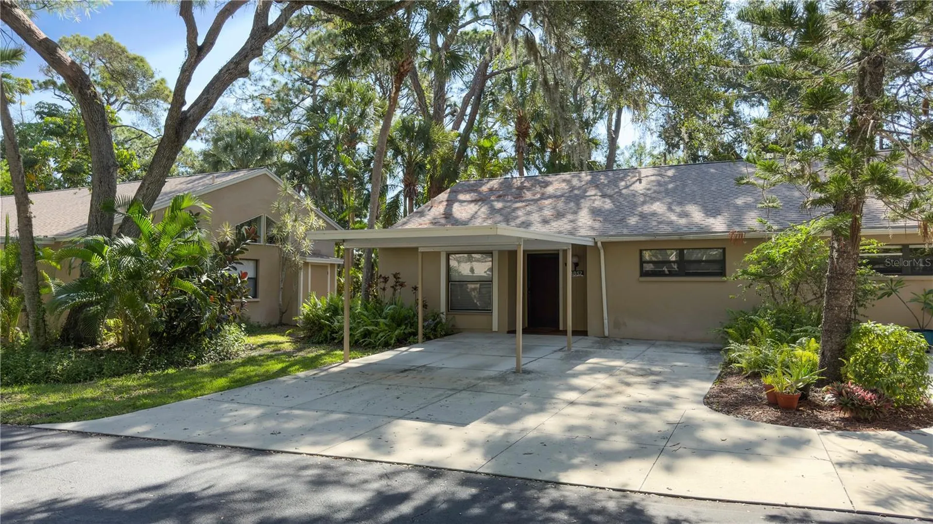 4857 Village Gardens Drive Sarasota FL 34234