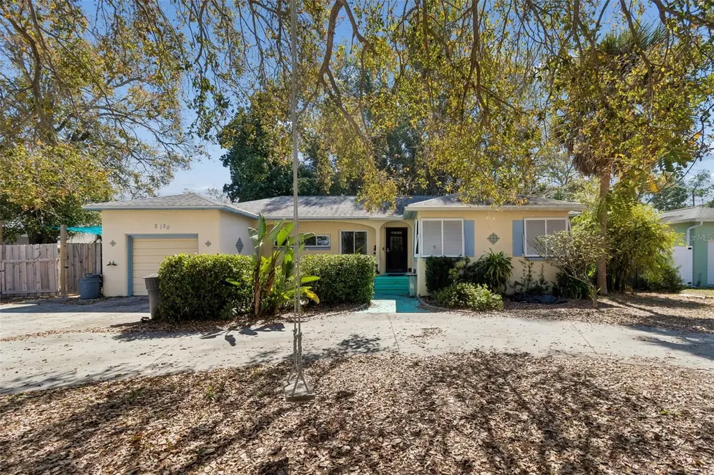 2120 Coronada Way S St Petersburg FL 33712