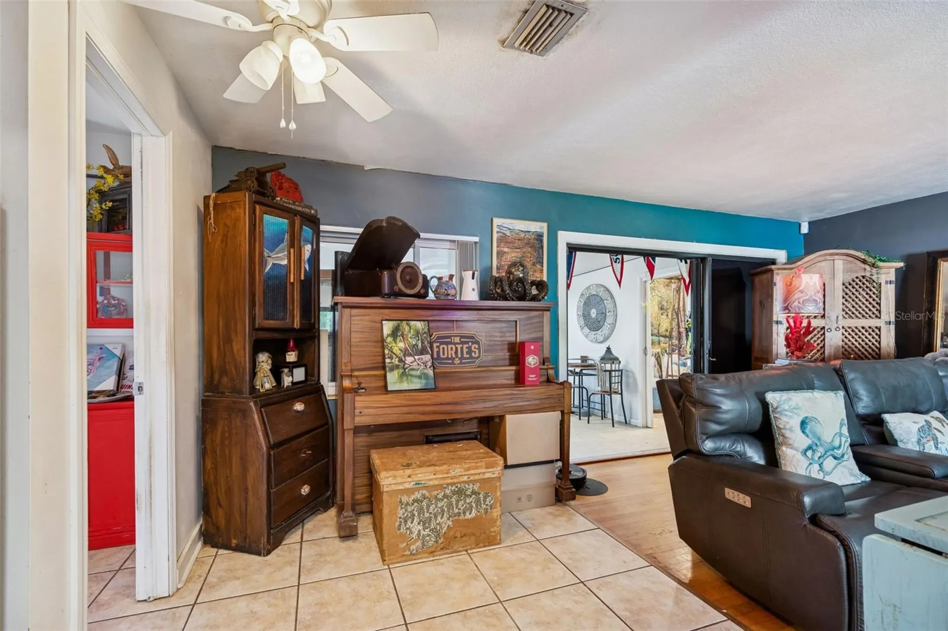 2120 Coronada Way S St Petersburg FL 33712