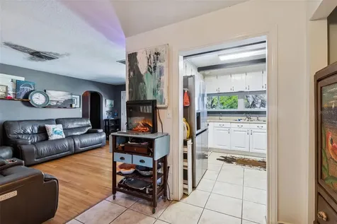 2120 Coronada Way S St Petersburg FL 33712
