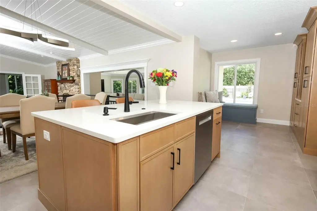 280 W Spring Lake Drive Altamonte Springs FL 32714
