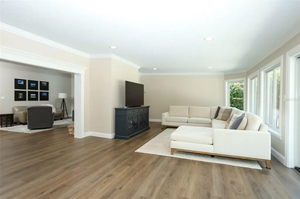 280 W Spring Lake Drive Altamonte Springs FL 32714