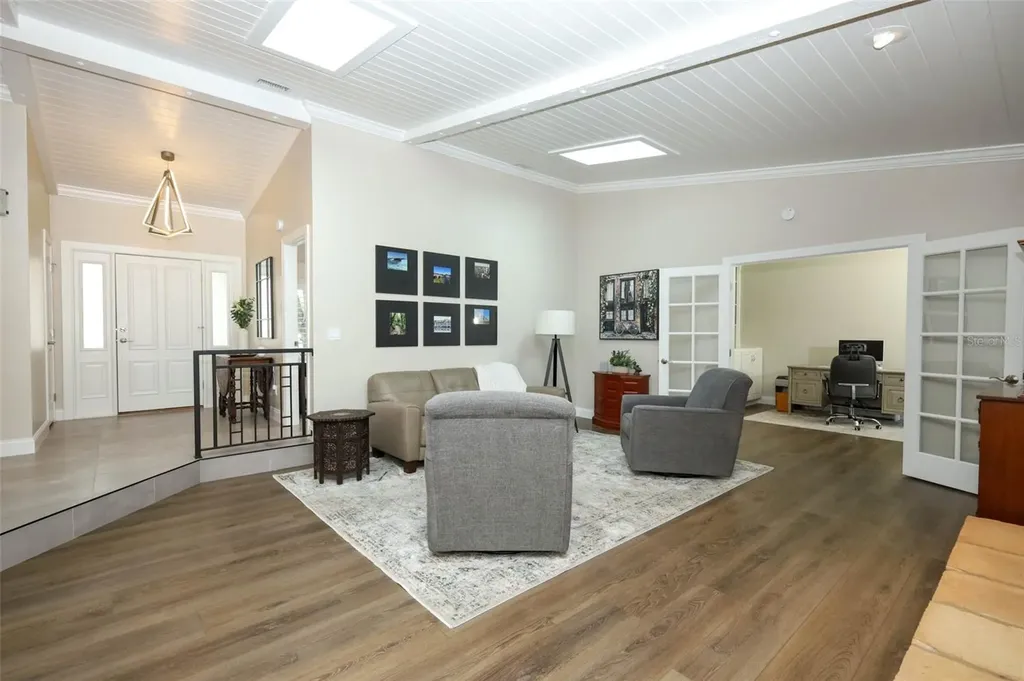 280 W Spring Lake Drive Altamonte Springs FL 32714