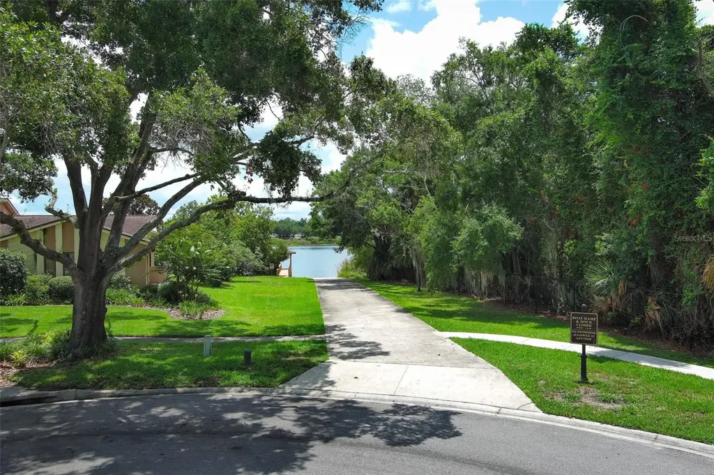 280 W Spring Lake Drive Altamonte Springs FL 32714