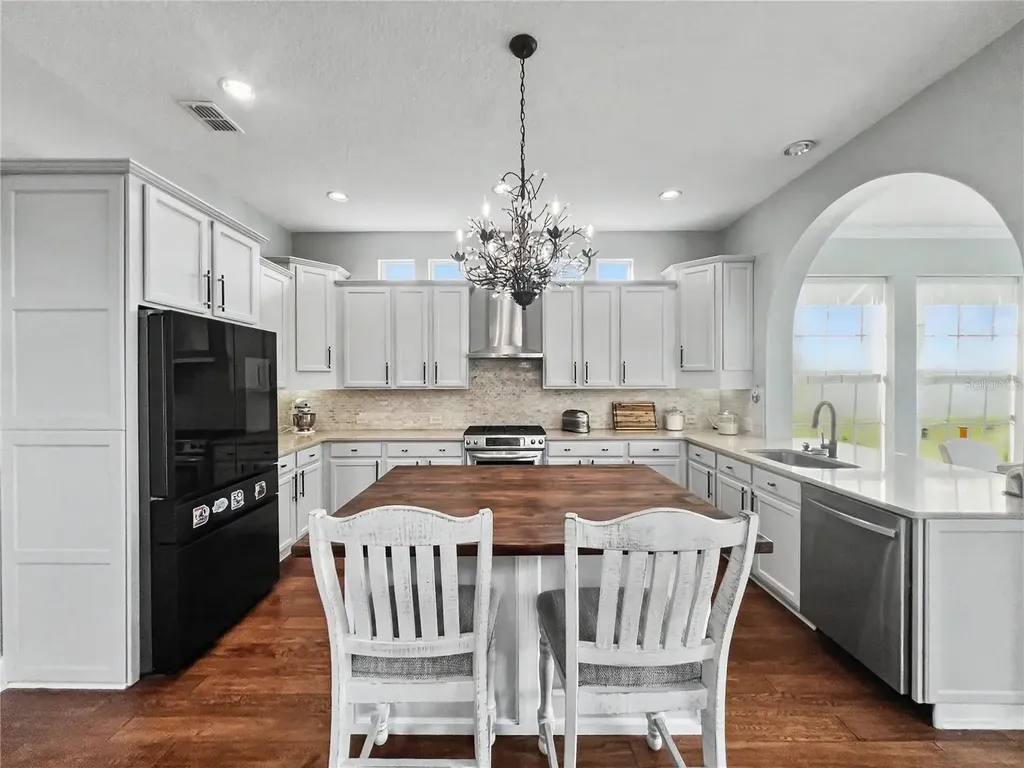 807 Oak Shadows Road Celebration FL 34747