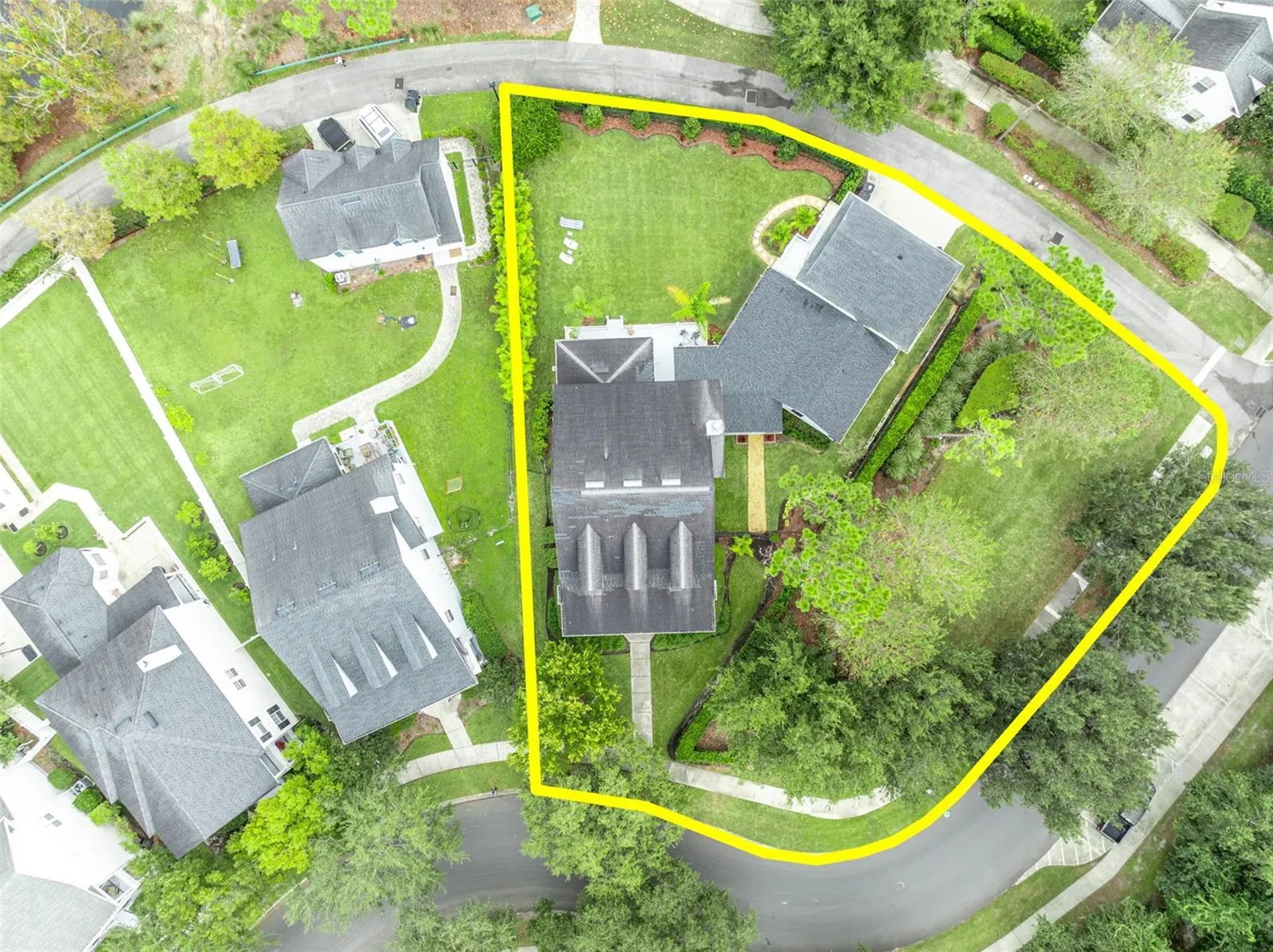 807 Oak Shadows Road Celebration FL 34747