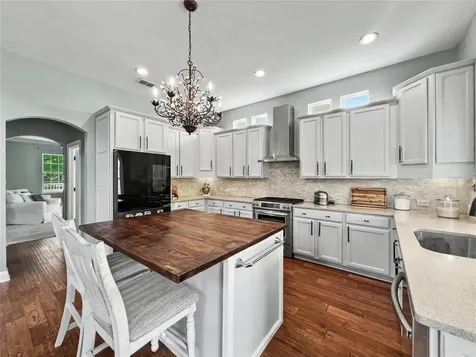 807 Oak Shadows Road Celebration FL 34747