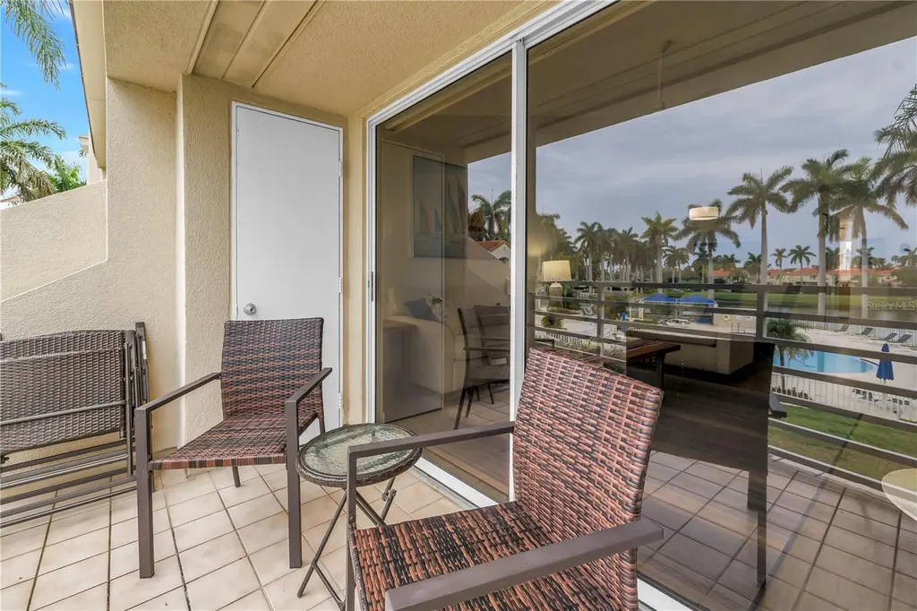6100 Bahia Del Mar Circle St Petersburg FL 33715
