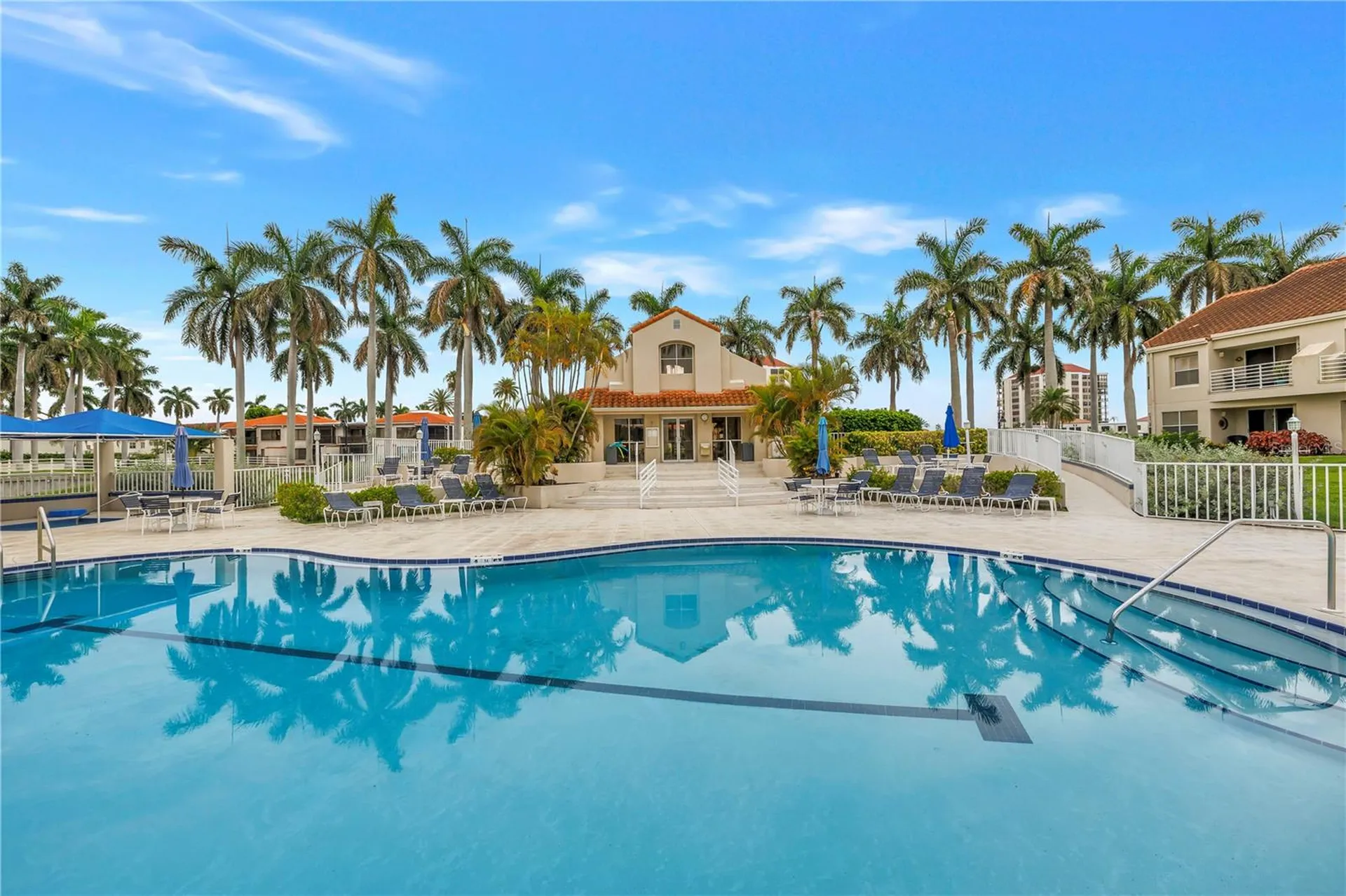 6100 Bahia Del Mar Circle St Petersburg FL 33715