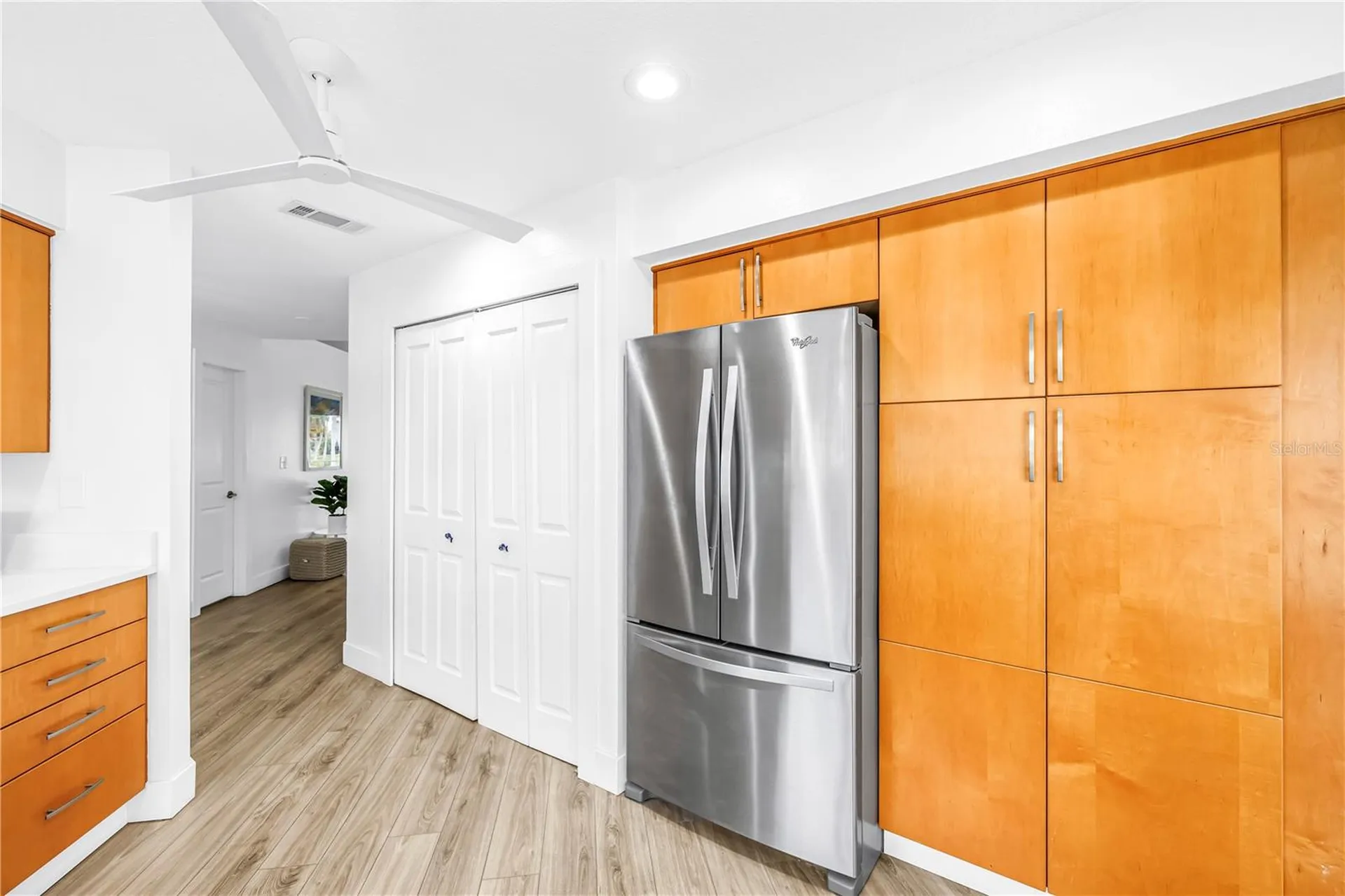 6100 Bahia Del Mar Circle St Petersburg FL 33715