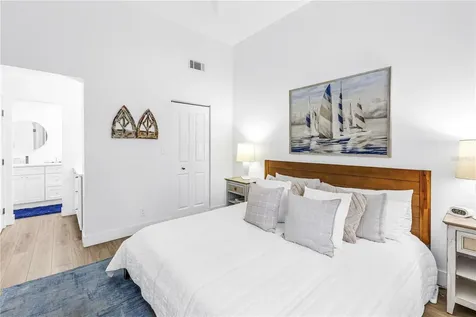 6100 Bahia Del Mar Circle St Petersburg FL 33715
