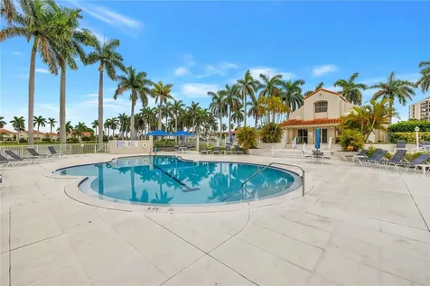 6100 Bahia Del Mar Circle St Petersburg FL 33715