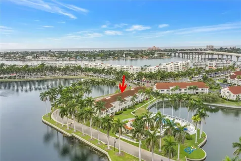 6100 Bahia Del Mar Circle St Petersburg FL 33715