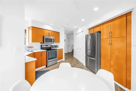 6100 Bahia Del Mar Circle St Petersburg FL 33715