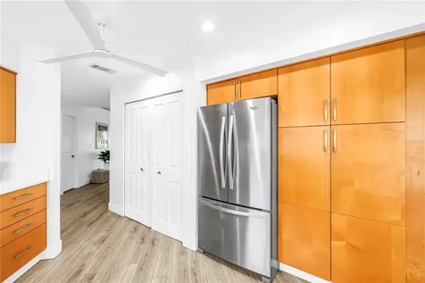 6100 Bahia Del Mar Circle St Petersburg FL 33715