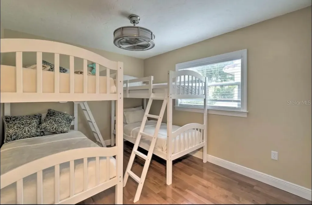 1832 Worrington Street Sarasota FL 34231