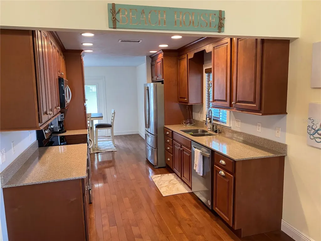 1832 Worrington Street Sarasota FL 34231