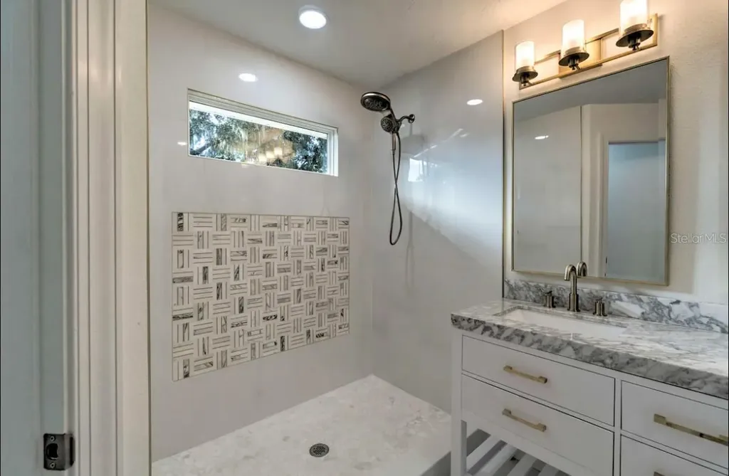 1832 Worrington Street Sarasota FL 34231