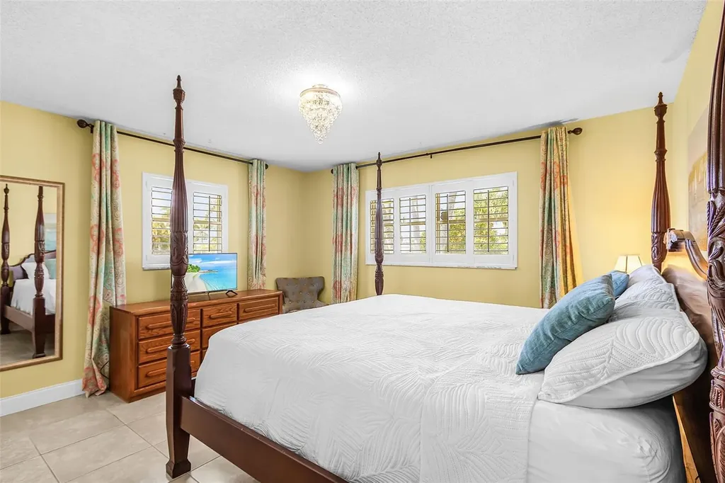 4504 SE 6th Place Cape Coral FL 33904